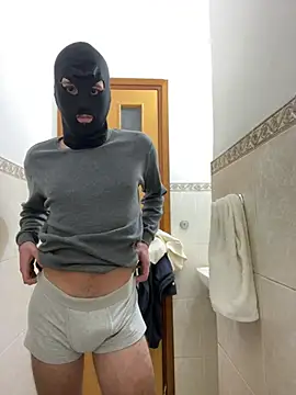 Snapshot of petiteyanel chatting on February 19, 2026, 12:17 am petiteyanel online show from February 19, 2026, 12:17 am