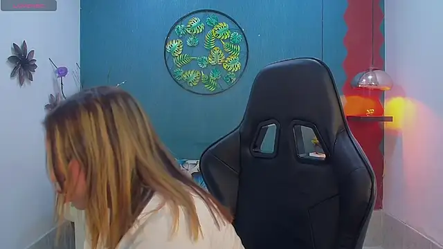 esmeralda cuisman online show from February 7, 2026, 12:09 pm