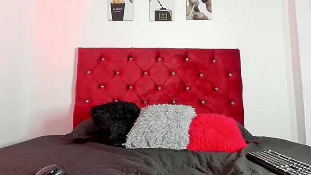 Snapshot of Liamsubtle01 chatting on January 8, 2026, 5:37 pm Liamsubtle01 online show from January 8, 2026, 5:37 pm