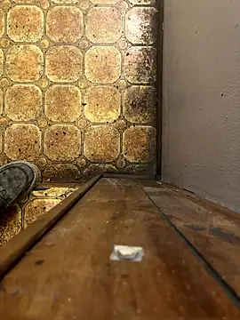 Nutsohard online show from January 8, 2026, 6:43 pm