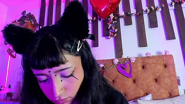 MeowMota  online show from February 18, 2026, 6:04 pm