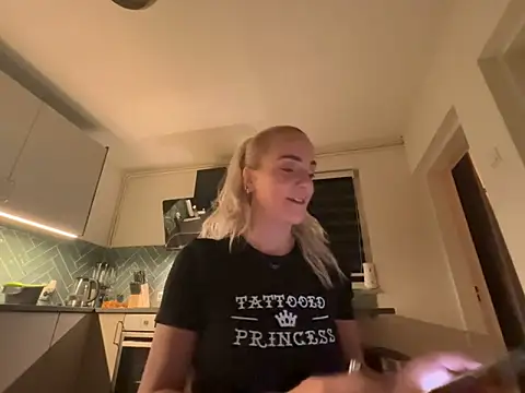 missconly online show from March 4, 2026, 12:38 am