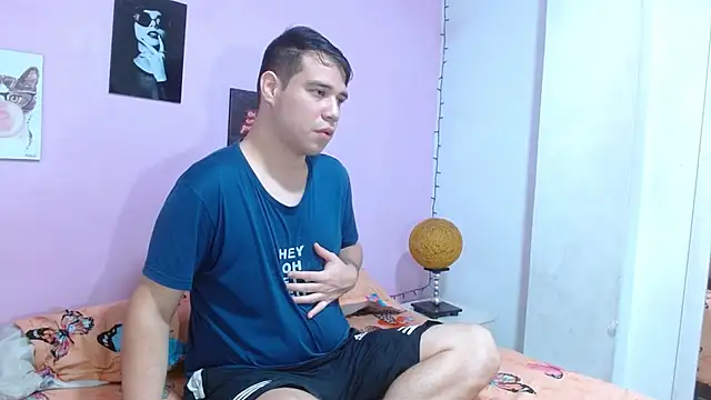 Snapshot of queen_night19 chatting on January 12, 2026, 12:54 pm queen night19 online show from January 12, 2026, 12:54 pm