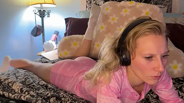 mysunidreamss online show from January 16, 2026, 2:15 am