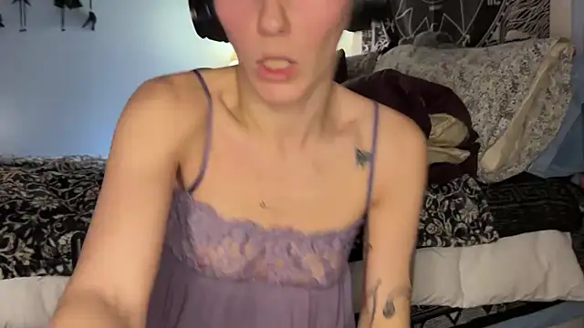 mysunidreamss online show from February 4, 2026, 2:06 am