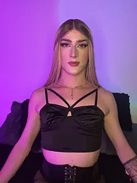 Snapshot of Alana_Stone chatting on February 11, 2026, 1:32 am Alana Stone online show from February 11, 2026, 1:32 am