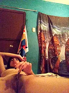 Chiquitoperopeligroso4 online show from February 1, 2026, 10:30 pm