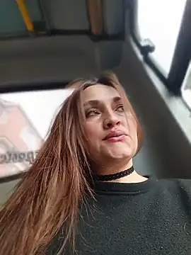 Snapshot of Alejandra_N chatting on June 18, 2026, 7:40 pm Alejandra N online show from June 18, 2026, 7:40 pm