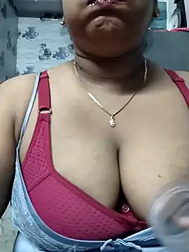 Snapshot of pinkisaha75 chatting on May 26, 2026, 12:45 pm pinkisaha75 online show from May 26, 2026, 12:45 pm