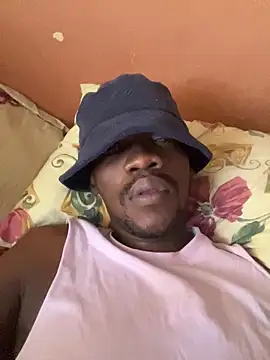 Snapshot of BigAndBeaut chatting on February 4, 2026, 8:53 am BigAndBeaut online show from February 4, 2026, 8:53 am