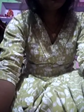Nilam cute online show from May 4, 2026, 7:32 pm