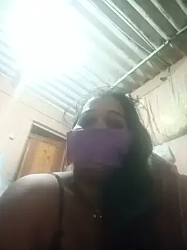 Hotnidhisexih online show from June 4, 2026, 6:47 pm
