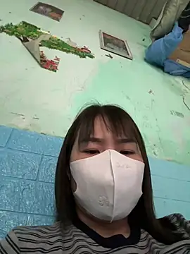 Snapshot of July-love chatting on February 13, 2026, 3:35 am July-love online show from February 13, 2026, 3:35 am