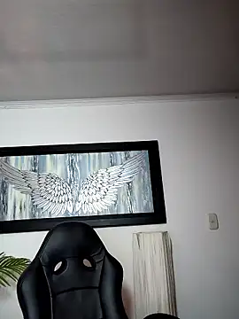 Snapshot of VictoriaPaker chatting on January 12, 2026, 11:37 am VictoriaPaker online show from January 12, 2026, 11:37 am