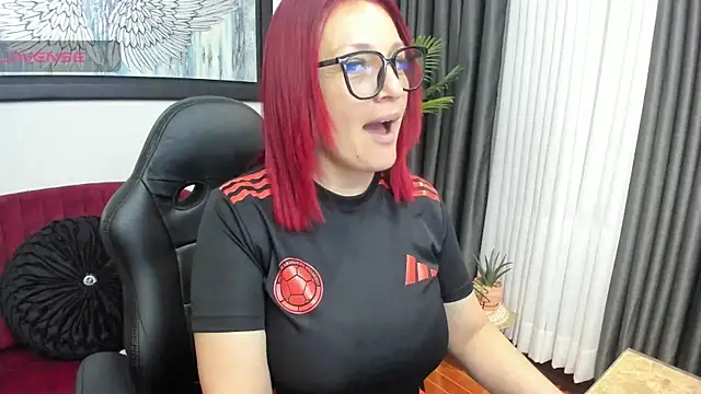 VictoriaPaker online show from March 10, 2026, 11:37 am