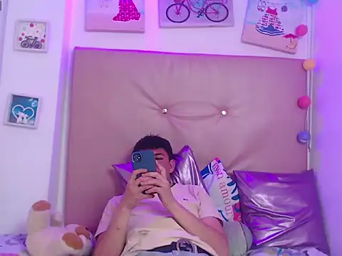 Snapshot of iam__lukas__ chatting on January 11, 2026, 3:28 pm iam lukas online show from January 11, 2026, 3:28 pm