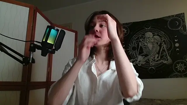 Mysterious Toy online show from February 5, 2026, 4:44 pm