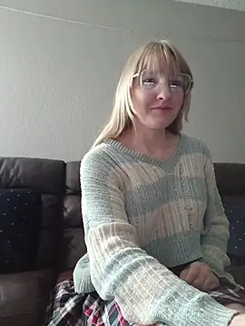 Snapshot of BunnySnowFlake chatting on April 11, 2026, 11:09 pm BunnySnowFlake online show from April 11, 2026, 11:09 pm