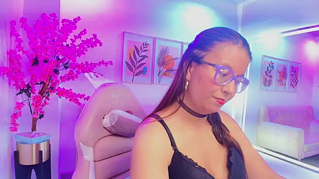 Snapshot of Amber__rouge chatting on January 10, 2026, 3:52 am Amber rouge online show from January 10, 2026, 3:52 am