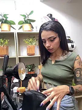 Electra Darkk online show from April 7, 2026, 4:29 pm