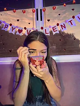 EmmaJhoons online show from February 13, 2026, 11:50 am