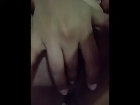 Snapshot of meganparixx chatting on February 16, 2026, 7:04 am meganparixx online show from February 16, 2026, 7:04 am