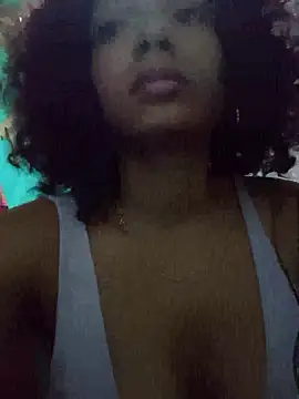 Snapshot of meganparixx chatting on March 6, 2026, 9:44 pm meganparixx online show from March 6, 2026, 9:44 pm