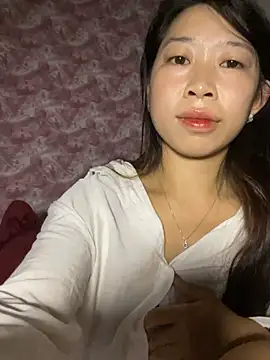 Snapshot of Mayly_lucky2 chatting on July 3, 2026, 10:38 pm Mayly lucky2 online show from July 3, 2026, 10:38 pm