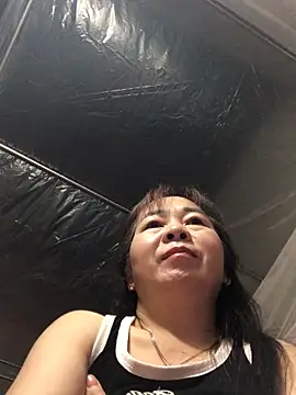 Snapshot of -Mery- chatting on February 25, 2026, 6:17 pm -Mery- online show from February 25, 2026, 6:17 pm