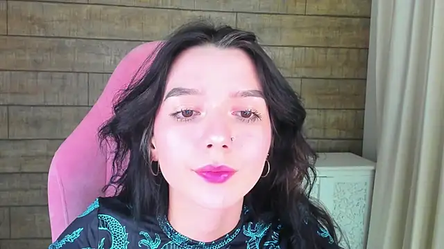 VanessaVienne online show from March 9, 2026, 4:22 pm