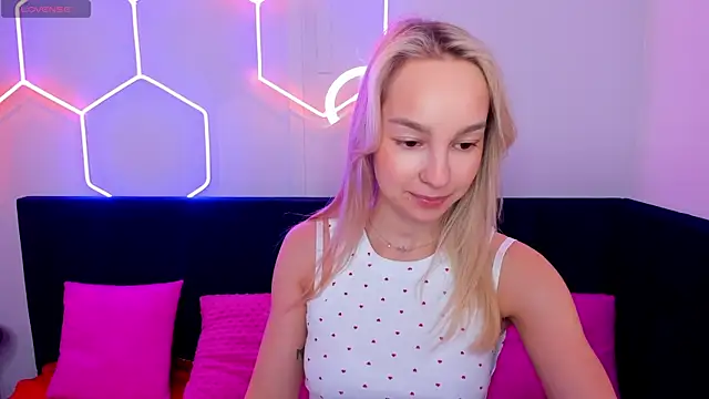 DaisyMellifluous online show from January 12, 2026, 1:44 am