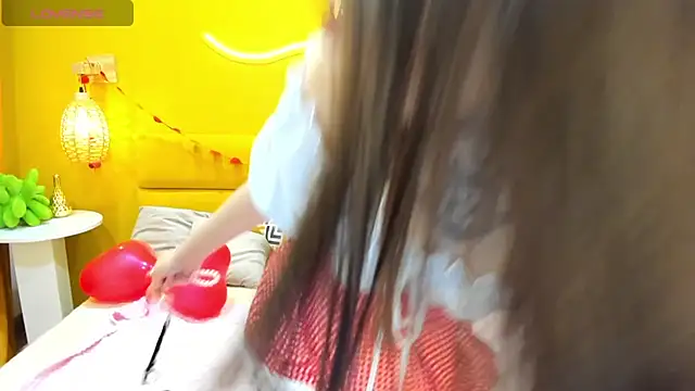 IvyDainty online show from February 14, 2026, 1:24 am