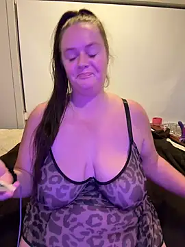 carinabro10 online show from March 29, 2026, 1:22 pm