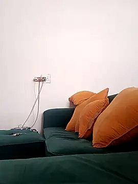 Snapshot of Winterslender chatting on March 10, 2026, 9:58 am Winterslender online show from March 10, 2026, 9:58 am