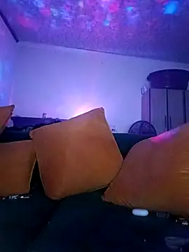 Snapshot of Winterslender chatting on April 4, 2026, 8:39 pm Winterslender online show from April 4, 2026, 8:39 pm