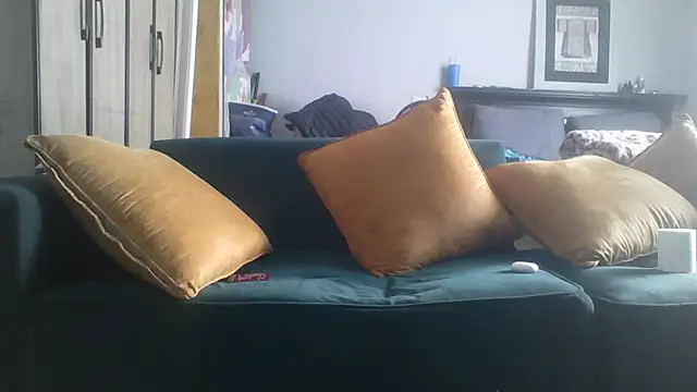 Snapshot of Winterslender chatting on May 12, 2026, 8:44 am Winterslender online show from May 12, 2026, 8:44 am