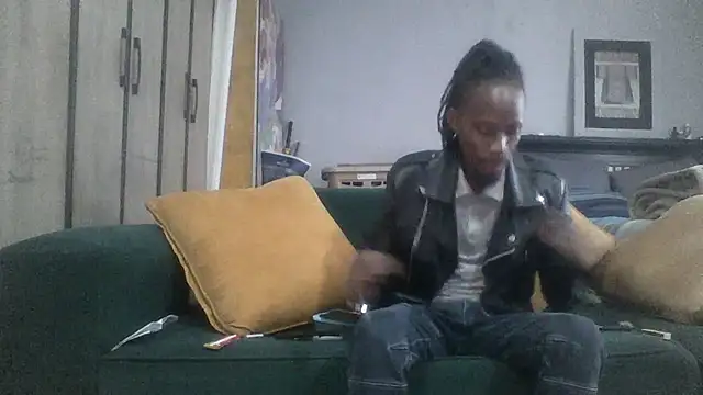 Snapshot of Winterslender chatting on May 14, 2026, 2:35 pm Winterslender online show from May 14, 2026, 2:35 pm