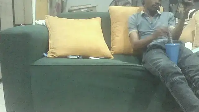 Snapshot of Winterslender chatting on May 21, 2026, 8:49 pm Winterslender online show from May 21, 2026, 8:49 pm