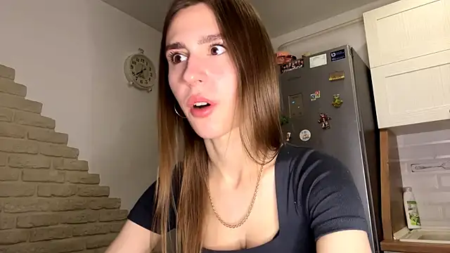 Snapshot of ElsieKuhlmann chatting on February 10, 2026, 2:15 am ElsieKuhlmann online show from February 10, 2026, 2:15 am