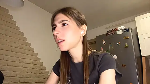 Snapshot of ElsieKuhlmann chatting on March 1, 2026, 8:11 pm ElsieKuhlmann online show from March 1, 2026, 8:11 pm