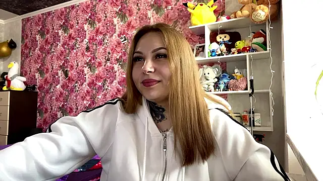 Snapshot of TraciBallena chatting on February 3, 2026, 9:03 am TraciBallena online show from February 3, 2026, 9:03 am