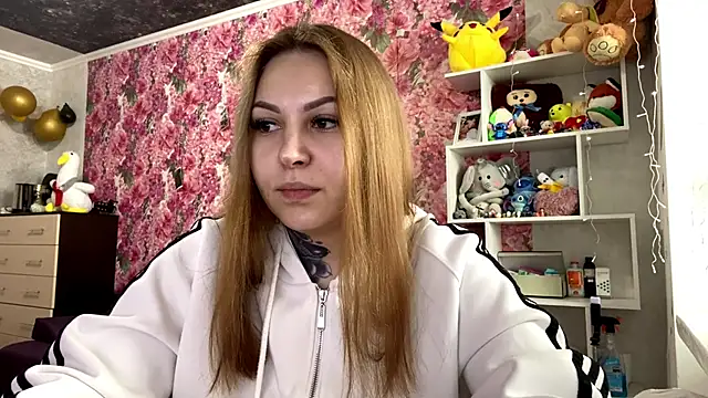 Snapshot of TraciBallena chatting on February 6, 2026, 9:12 am TraciBallena online show from February 6, 2026, 9:12 am