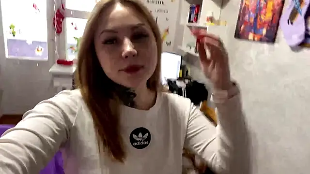 Snapshot of TraciBallena chatting on February 9, 2026, 7:12 am TraciBallena online show from February 9, 2026, 7:12 am