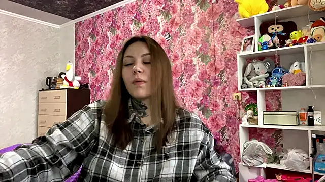 Snapshot of TraciBallena chatting on February 19, 2026, 7:04 am TraciBallena online show from February 19, 2026, 7:04 am