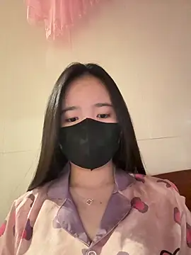 Gwen879 online show from March 18, 2026, 12:03 am