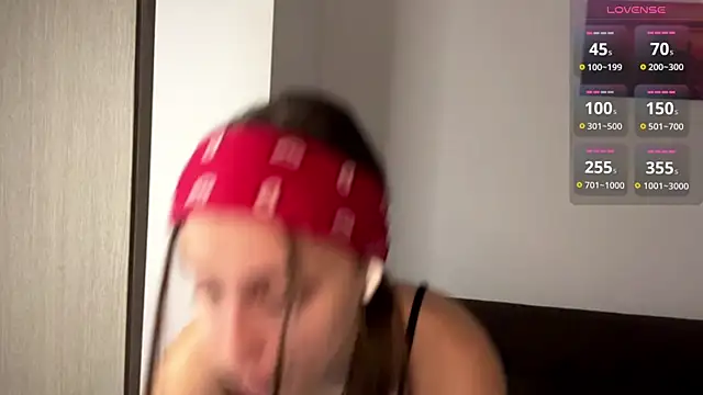 EvaRenard online show from April 5, 2026, 5:10 pm