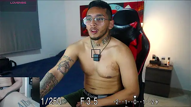 Snapshot of EvanVelvet chatting on February 8, 2026, 2:48 am EvanVelvet online show from February 8, 2026, 2:48 am