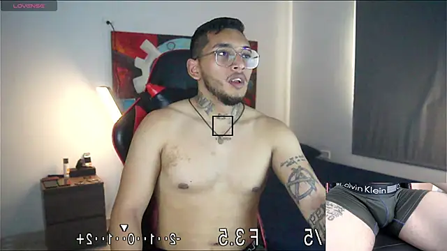 Snapshot of EvanVelvet chatting on February 12, 2026, 4:24 pm EvanVelvet online show from February 12, 2026, 4:24 pm