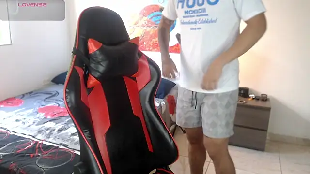 Snapshot of EvanVelvet chatting on February 22, 2026, 9:13 pm EvanVelvet online show from February 22, 2026, 9:13 pm