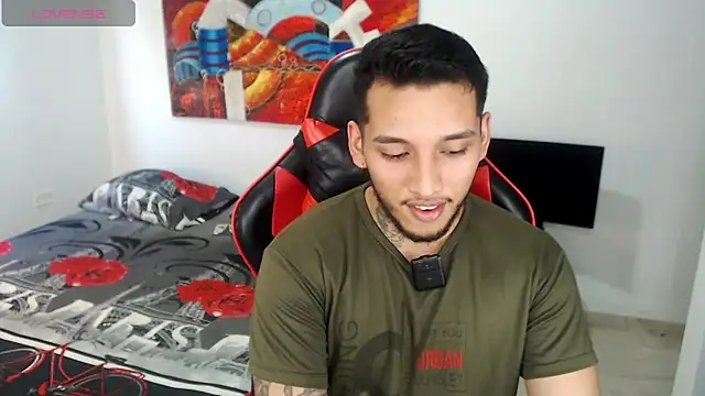 Snapshot of EvanVelvet chatting on March 1, 2026, 9:39 pm EvanVelvet online show from March 1, 2026, 9:39 pm